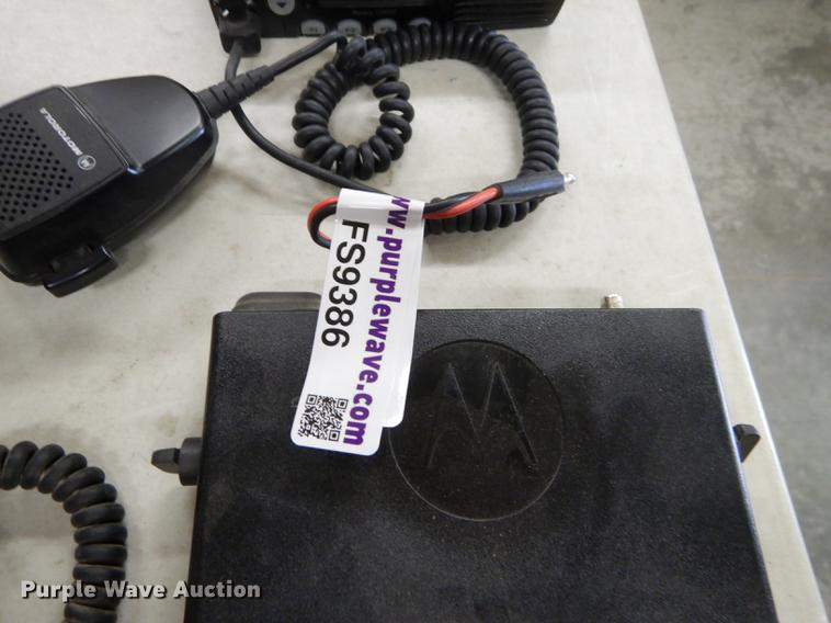 image for item FS9386 (2) Motorola Radius CM300 radios