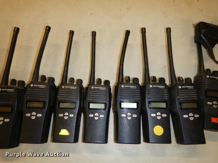 image for item FS9389 (34) Motorola hand held radios