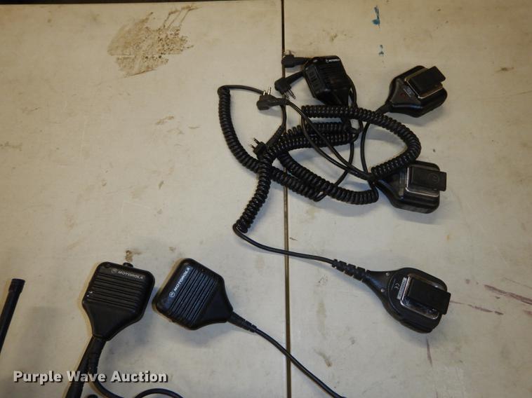 image for item FS9389 (34) Motorola hand held radios