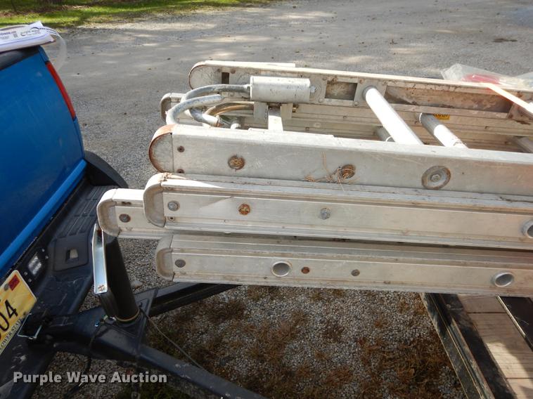 image for item FS9395 (3) aluminum ladders