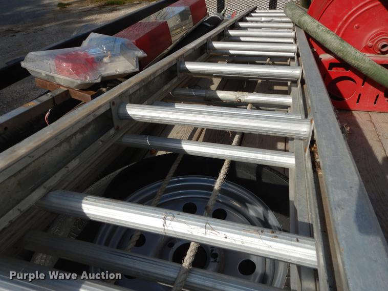image for item FS9395 (3) aluminum ladders