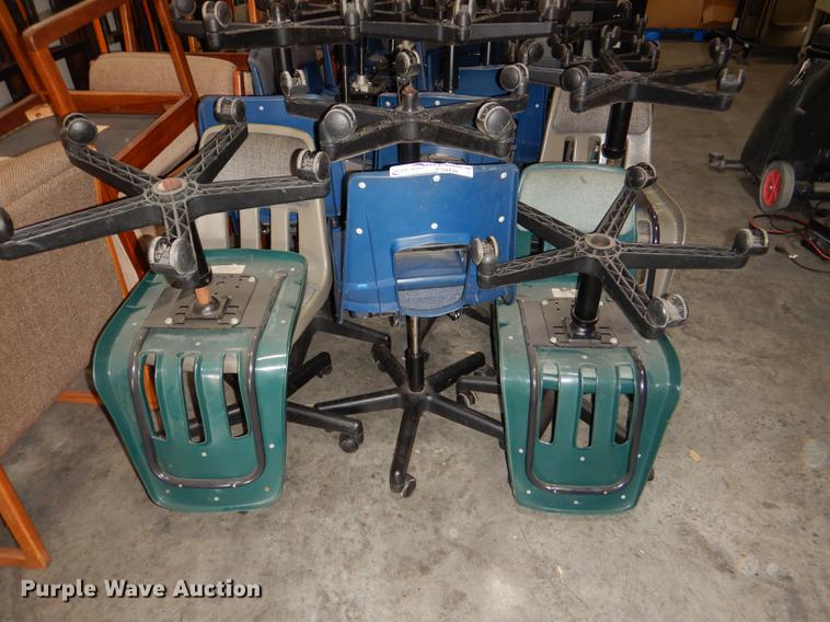 image for item FS9438 Approximately 40 chairs