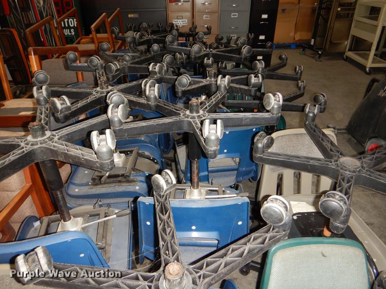 image for item FS9438 Approximately 40 chairs