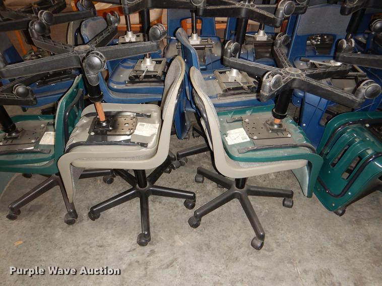 image for item FS9438 Approximately 40 chairs