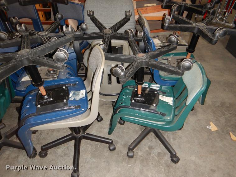 image for item FS9438 Approximately 40 chairs