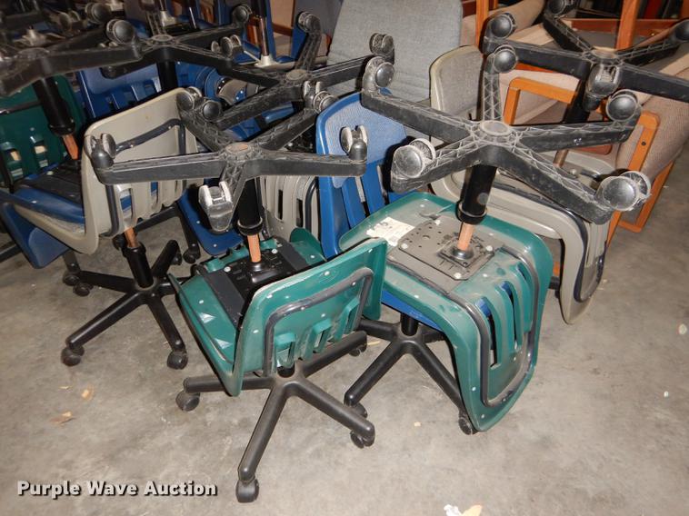 image for item FS9438 Approximately 40 chairs