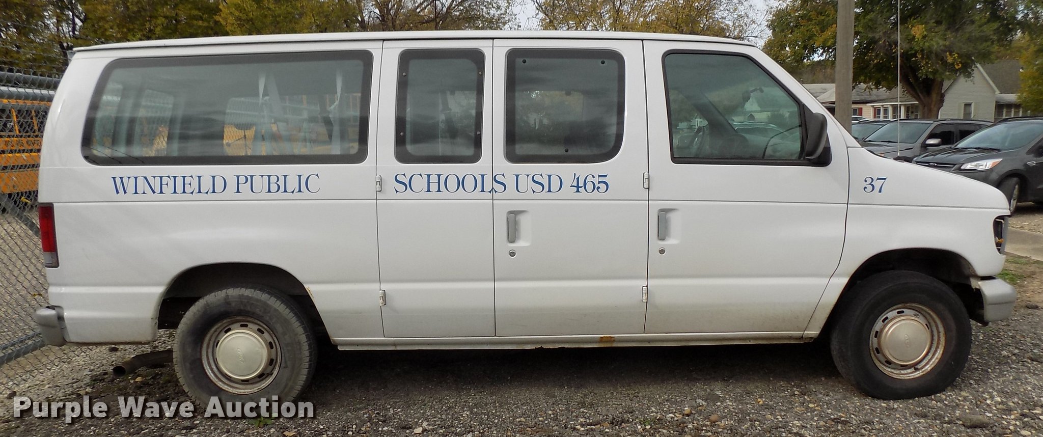 1998 Ford Club Wagon E150 van in Winfield, KS Item DD3500 sold