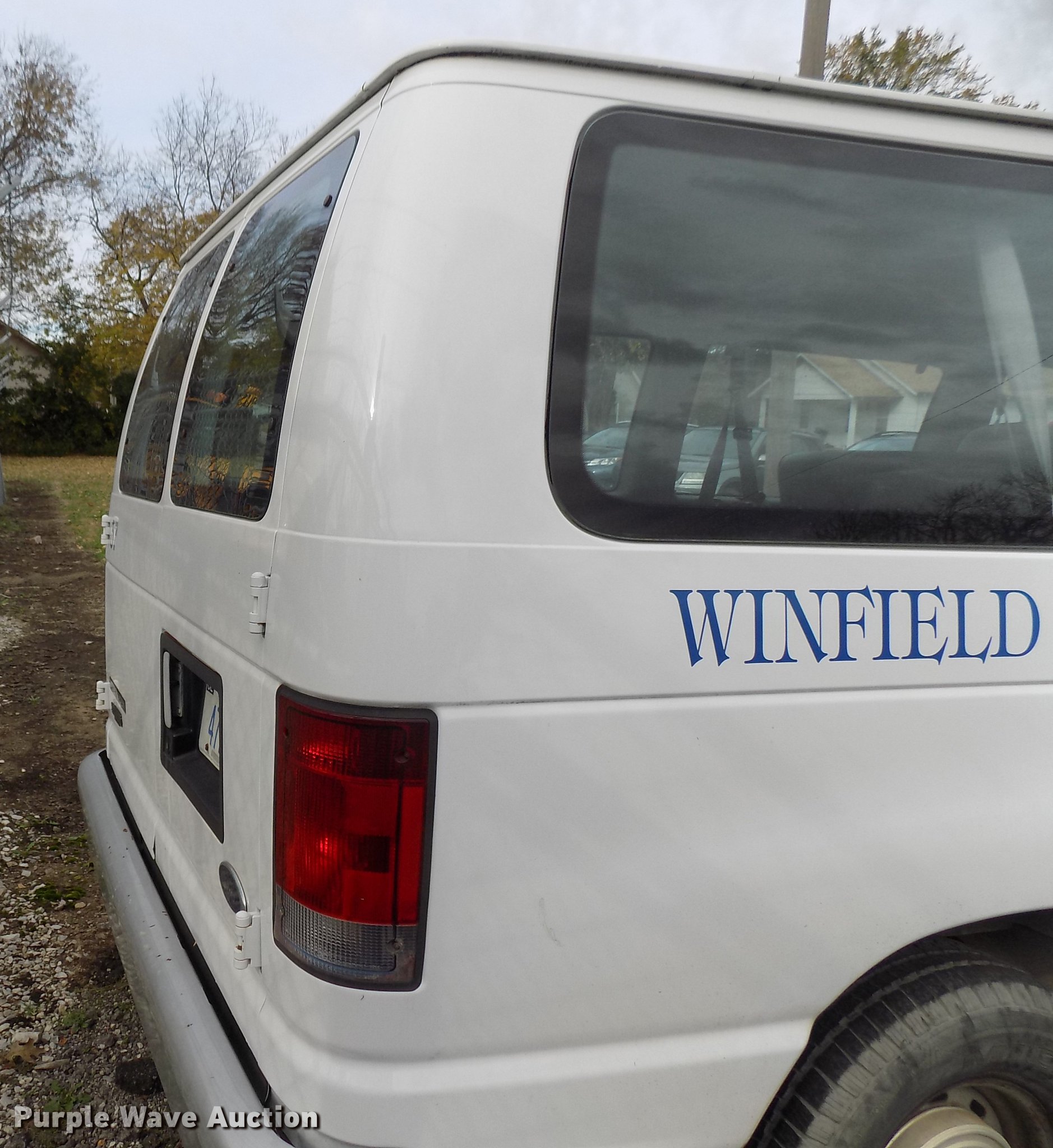 1998 Ford Club Wagon E150 van in Winfield, KS Item DD3500 sold
