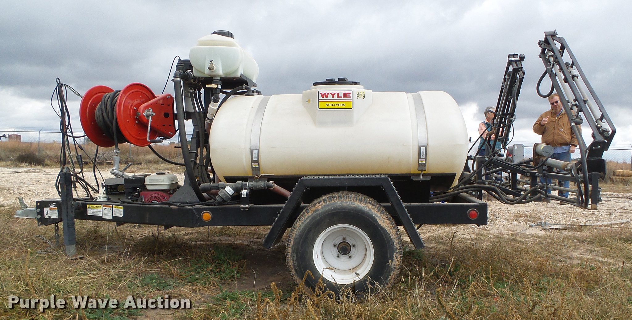 Wylie sprayer in Laverne, OK Item DF2818 sold Purple Wave