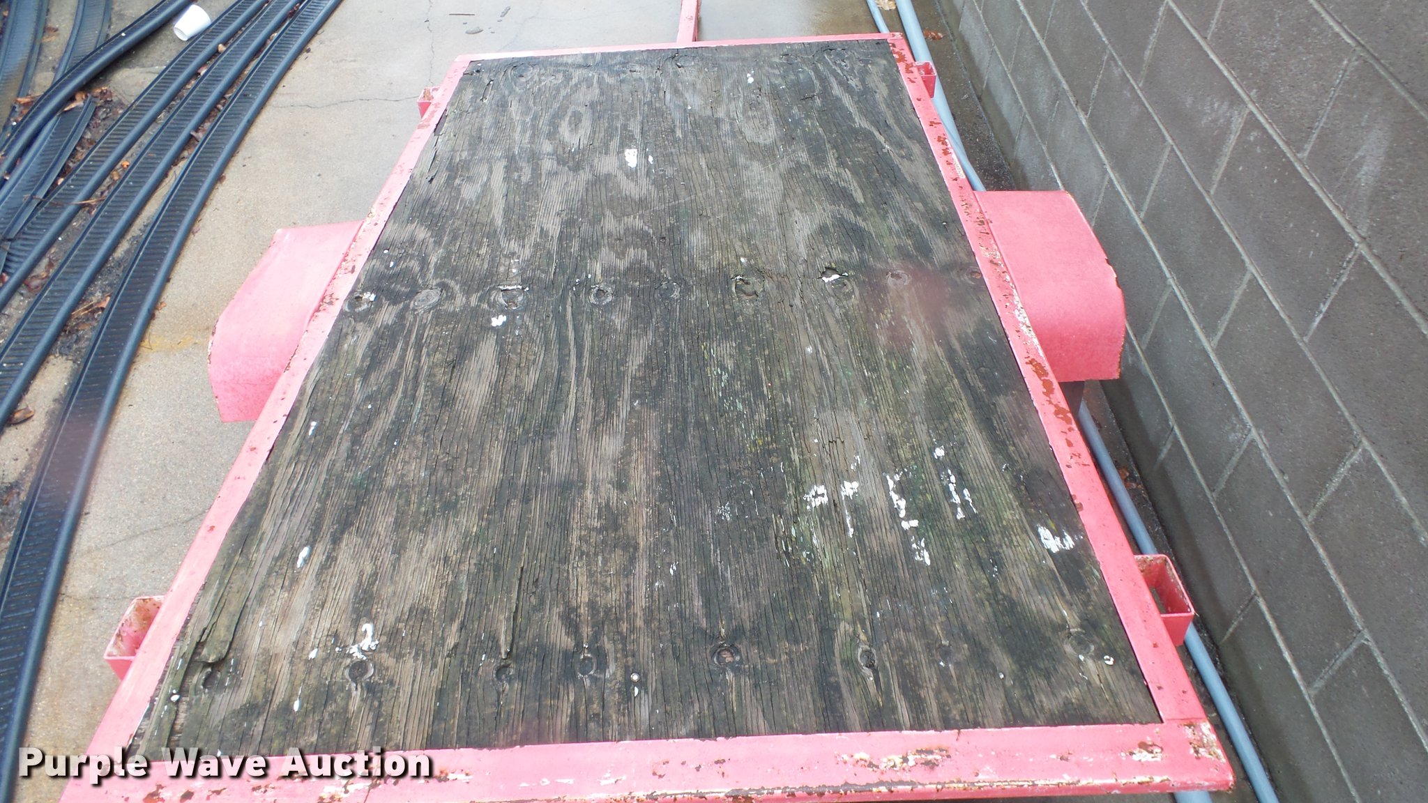 Utility trailer in McPherson, KS Item FE9245 sold Purple Wave