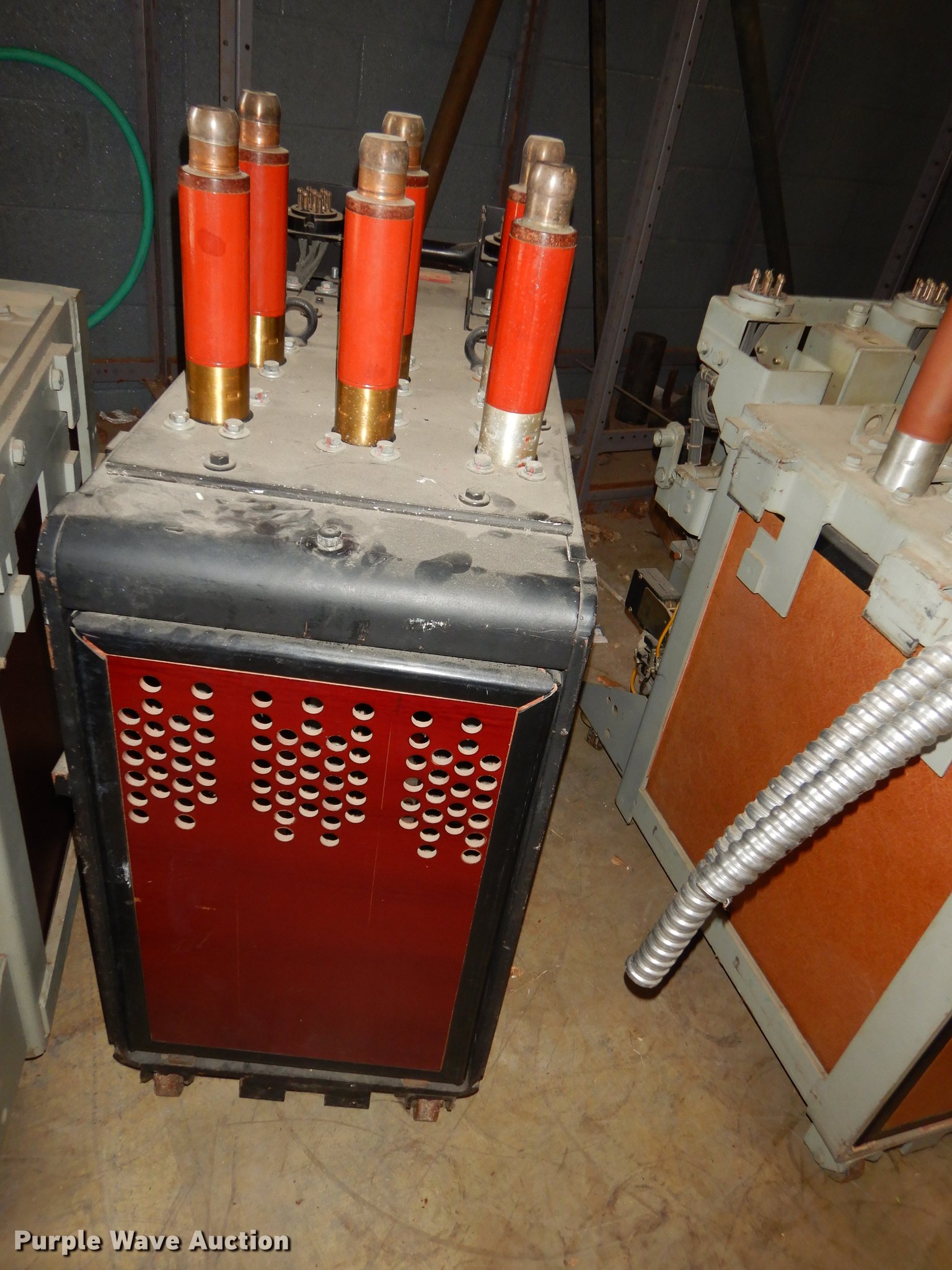 (3) General Electric breakers in Osawatomie, KS Item FS9347 sold Purple Wave