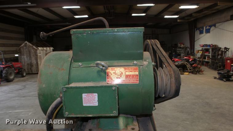 image for item AM9052 Putman Machine Co lathe