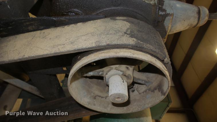 image for item AM9052 Putman Machine Co lathe