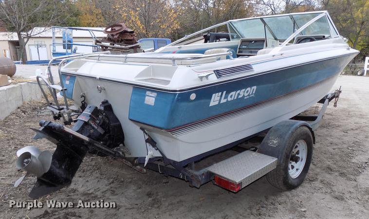 image for item DB8508 1988 Larson Citation DC175 boat