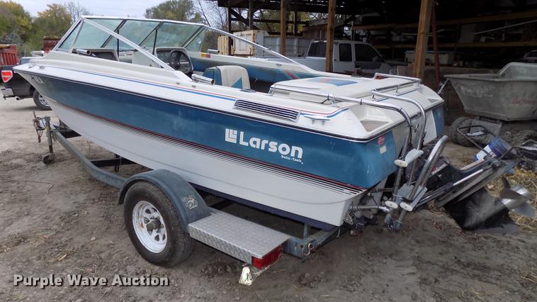 image for item DB8508 1988 Larson Citation DC175 boat