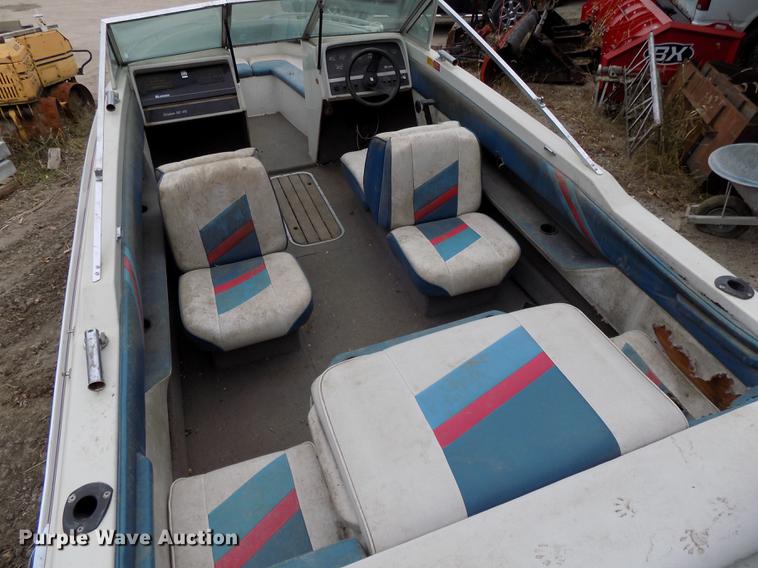 image for item DB8508 1988 Larson Citation DC175 boat