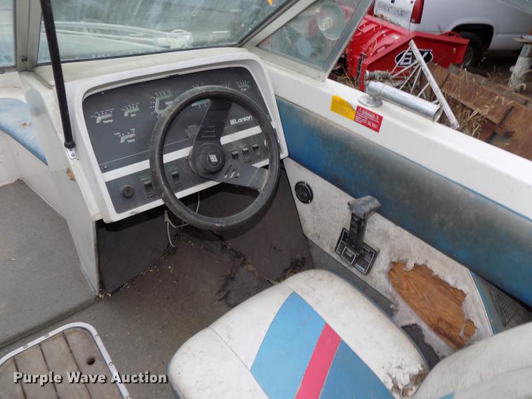 image for item DB8508 1988 Larson Citation DC175 boat