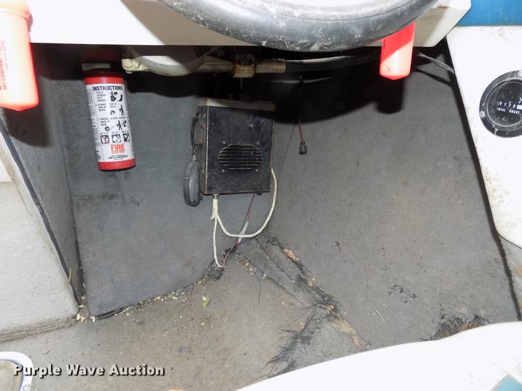 image for item DB8508 1988 Larson Citation DC175 boat