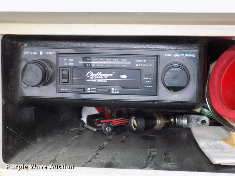 image for item DB8508 1988 Larson Citation DC175 boat