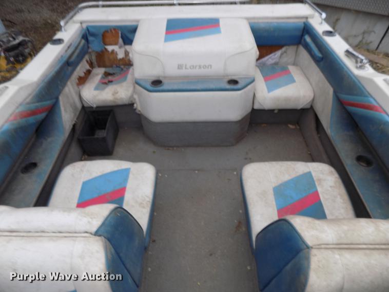 image for item DB8508 1988 Larson Citation DC175 boat