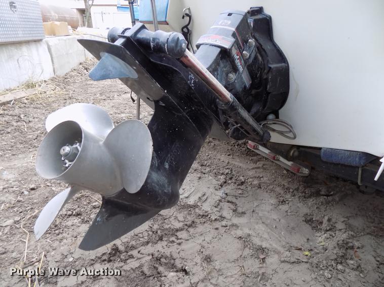 image for item DB8508 1988 Larson Citation DC175 boat