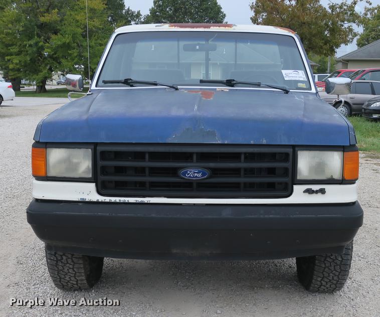 image for item DB8954 1987 Ford F150 XLT Lariat pickup truck