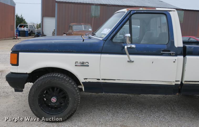 image for item DB8954 1987 Ford F150 XLT Lariat pickup truck