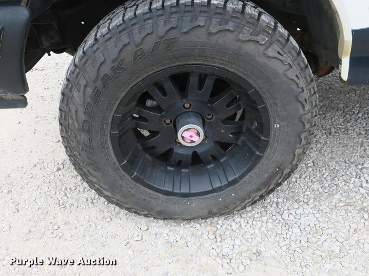 image for item DB8954 1987 Ford F150 XLT Lariat pickup truck