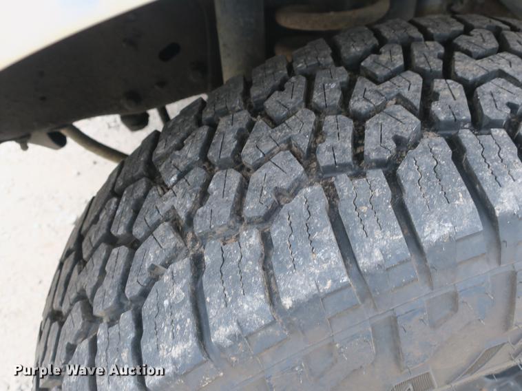 image for item DB8954 1987 Ford F150 XLT Lariat pickup truck