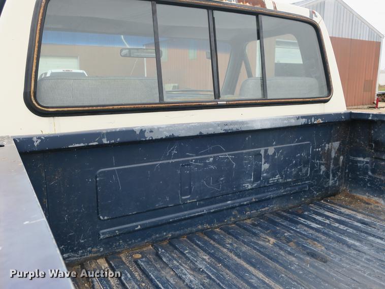 image for item DB8954 1987 Ford F150 XLT Lariat pickup truck