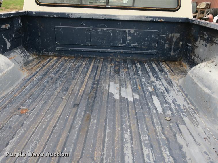 image for item DB8954 1987 Ford F150 XLT Lariat pickup truck