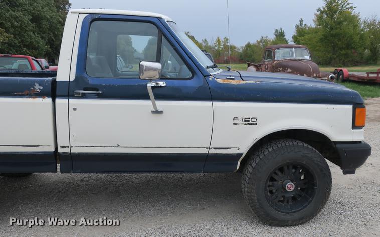 image for item DB8954 1987 Ford F150 XLT Lariat pickup truck