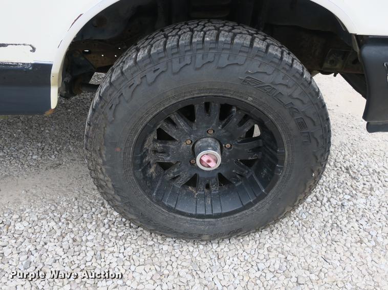 image for item DB8954 1987 Ford F150 XLT Lariat pickup truck