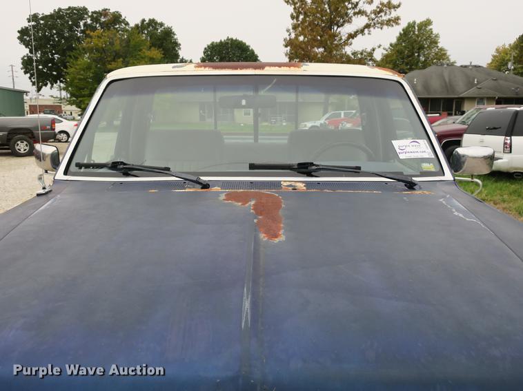 image for item DB8954 1987 Ford F150 XLT Lariat pickup truck