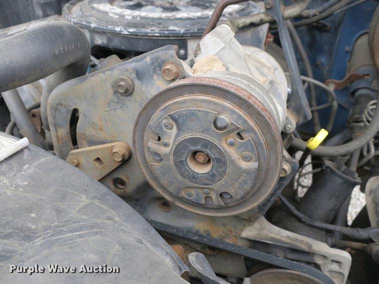 image for item DB8954 1987 Ford F150 XLT Lariat pickup truck