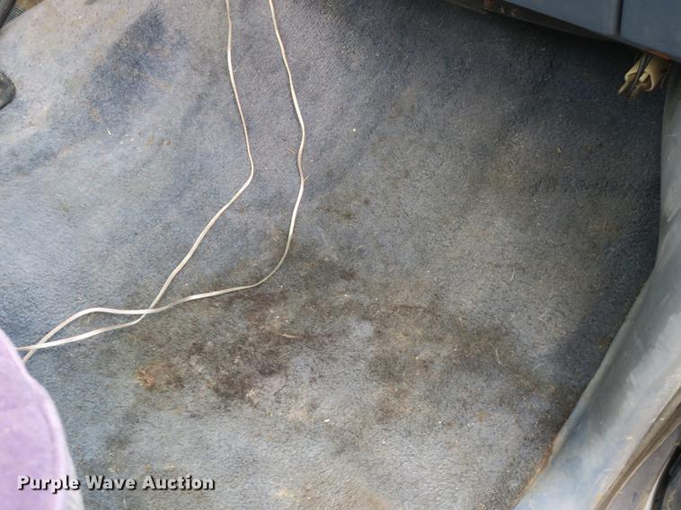 image for item DB8954 1987 Ford F150 XLT Lariat pickup truck