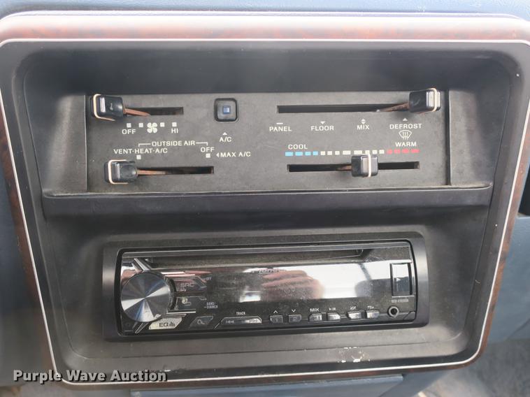 image for item DB8954 1987 Ford F150 XLT Lariat pickup truck