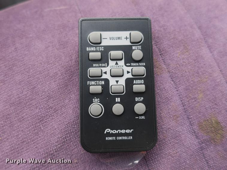 image for item DB8954 1987 Ford F150 XLT Lariat pickup truck