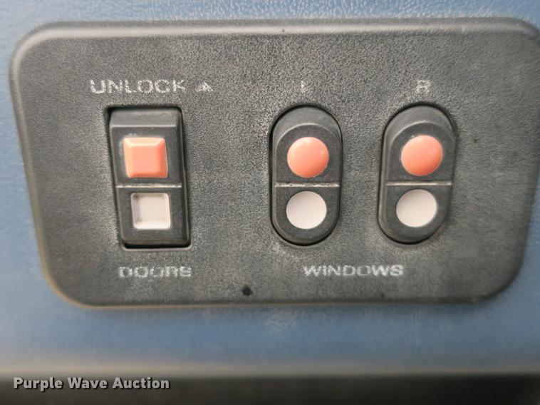 image for item DB8954 1987 Ford F150 XLT Lariat pickup truck