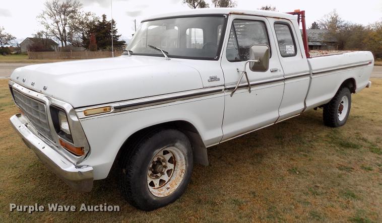 image for item DB9042 1979 Ford F250 Custom Ext. Cab pickup truck