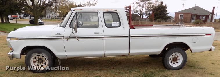 image for item DB9042 1979 Ford F250 Custom Ext. Cab pickup truck