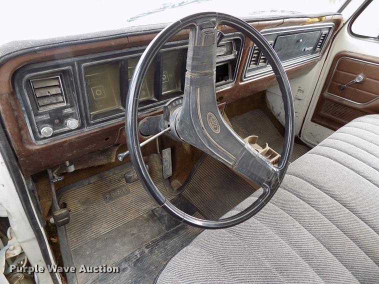 image for item DB9042 1979 Ford F250 Custom Ext. Cab pickup truck