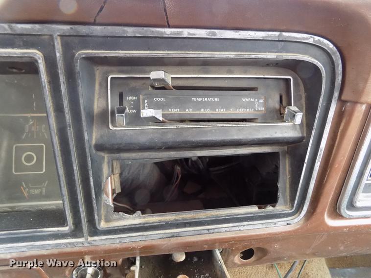 image for item DB9042 1979 Ford F250 Custom Ext. Cab pickup truck