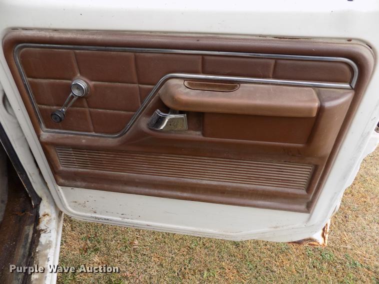 image for item DB9042 1979 Ford F250 Custom Ext. Cab pickup truck