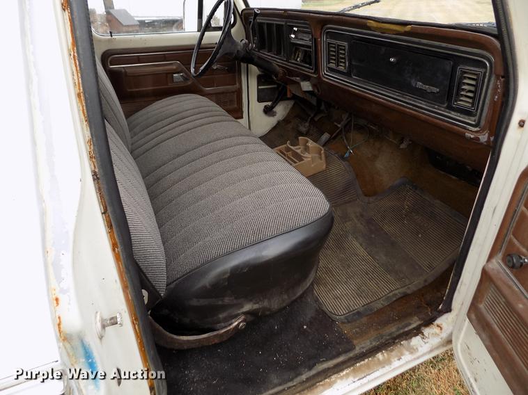 image for item DB9042 1979 Ford F250 Custom Ext. Cab pickup truck