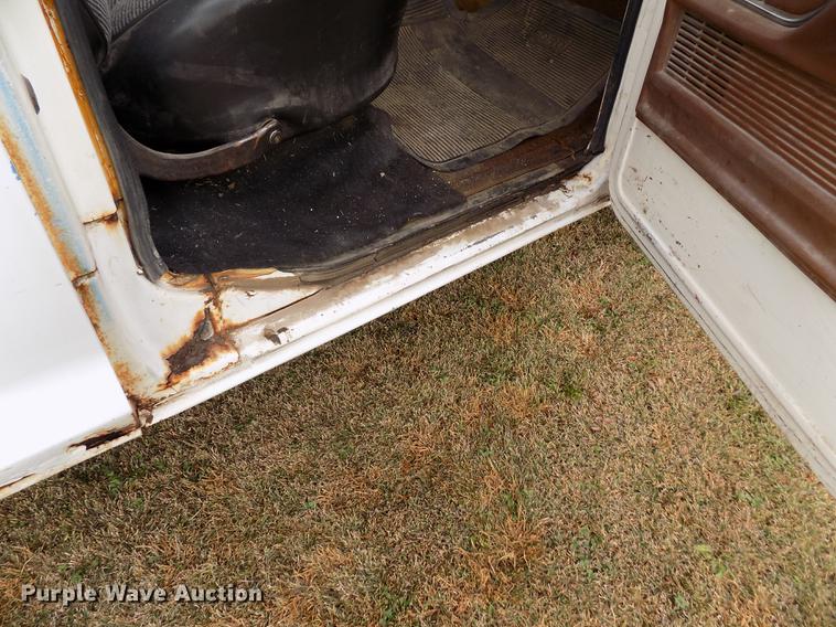 image for item DB9042 1979 Ford F250 Custom Ext. Cab pickup truck