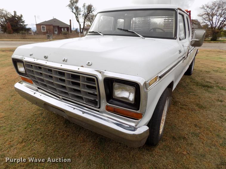 image for item DB9042 1979 Ford F250 Custom Ext. Cab pickup truck