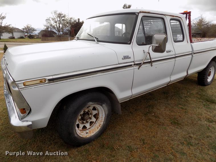 image for item DB9042 1979 Ford F250 Custom Ext. Cab pickup truck