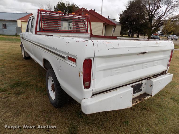 image for item DB9042 1979 Ford F250 Custom Ext. Cab pickup truck