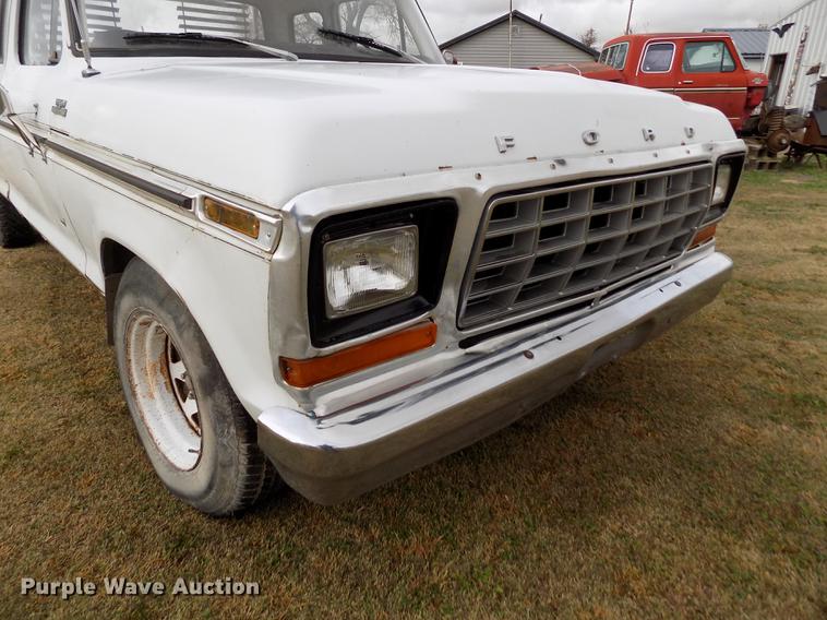 image for item DB9042 1979 Ford F250 Custom Ext. Cab pickup truck